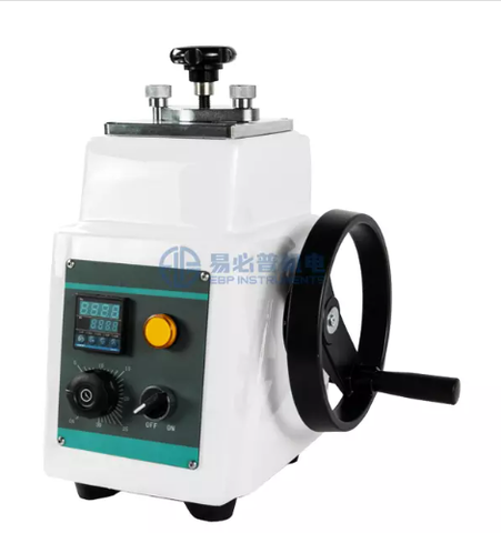 Máy ép nhiệt thủ công để gắn kết các chi tiết trang trí.