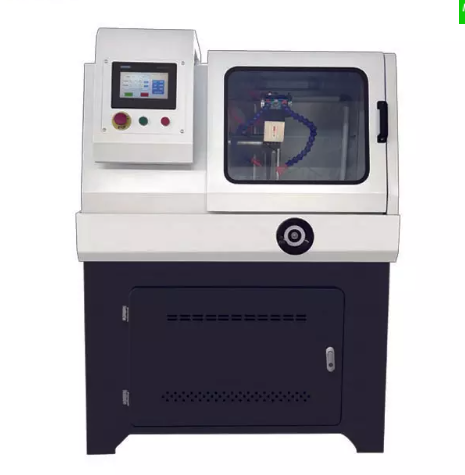 Phòng thí nghiệm luyện kim sử dụng máy cắt mẫu tự động CM-100YZ.