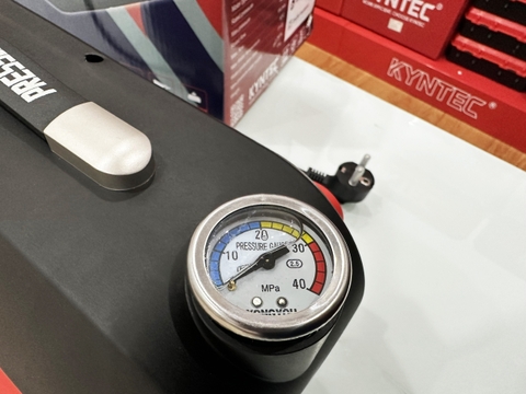 Máy Rửa Xe Chuyên Dụng Kyntec KTW-10 Xịt Rửa Cao Áp