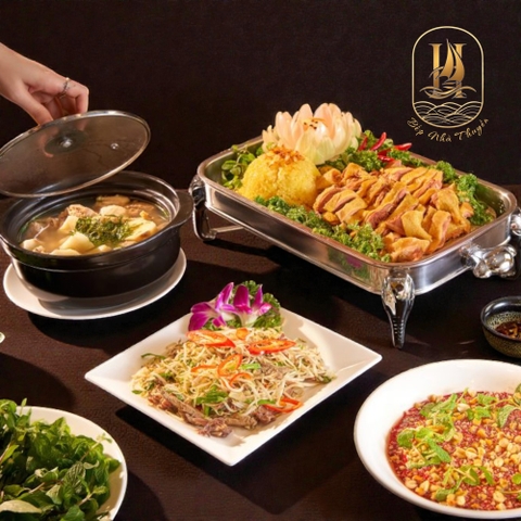 Vịt Nhà Thuyền 3 món (Nha Thuyen Style Duck)