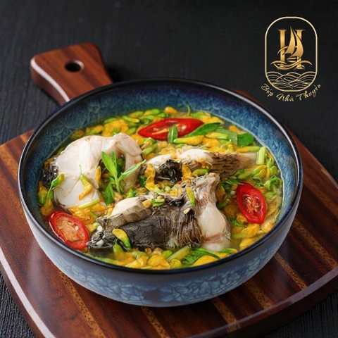 Canh Cá Nấu Chua (Vietnamese Sweet And Sour Fish Soup)