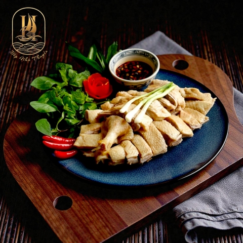 Vịt Trời Hấp Lá Nếp (Steamed Wild Duck With Pandan Leaves)