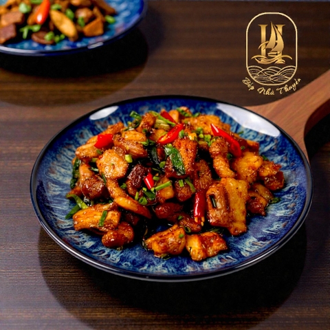 Ba Chỉ Rang Cháy Cạnh (Crispy Pan-Seared Pork Belly)