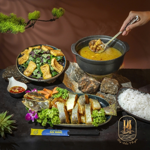 Cá Ngạnh Om Chuối Đậu (Braised Bagre Catfish With Green Banana And Tofu)