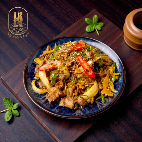 Dê Xào Lăn (Stir-Fried Goat With Curry Spices)