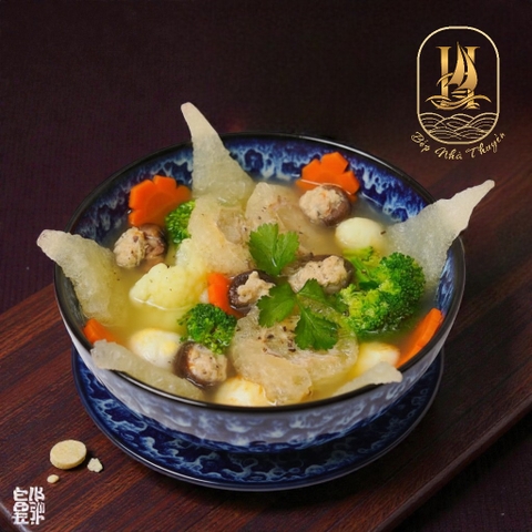 Canh Bóng Nấu Mọc (Soup With Dried Pork Skin And Pork Meatballs)