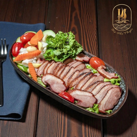 Lườn Ngỗng Áp Chảo + Salad Sốt Chanh Dây (Pan-Seared Goose Breast with Passion Fruit Salad)