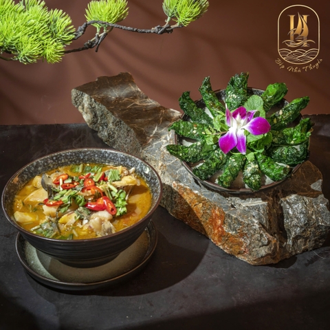 Cá Ngạnh Cuốn Lá Lốt Nướng + Om Măng Chua (Grilled Bagre Catfish Wrapped In Wild Betel Leaves With Sour Bamboo Shoot Stew)