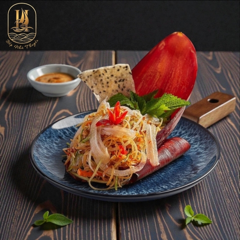 Nộm Hoa Chuối Tai Heo (Banana Blossom And Pork Ear Salad)