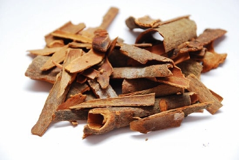QUẾ CÀNH CẮT KHÚC