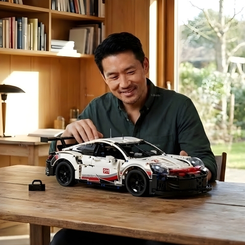 Mô Hình Xe LEGO Porsche 911 RSR Tỉ Lệ 1:10