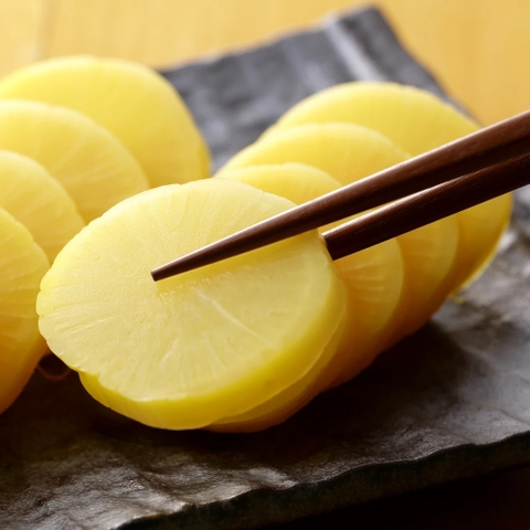 CỦ CẢI VÀNG MUỐI NHẬT BẢN 500G - TAKUWAN