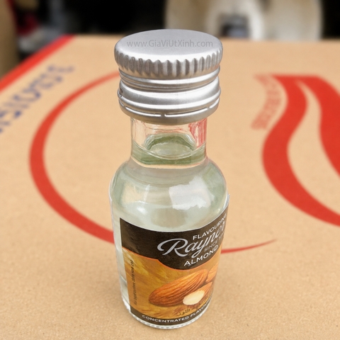 HƯƠNG HẠNH NHÂN RAYNER’S 28ML – ALMOND FLAVOURING ESSENCE