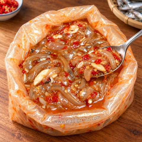 MẮM CÁ CƠM CHUA 1KG – MẮM CÁ CƠM NGUYÊN CON TRỘN ỚT TỎI