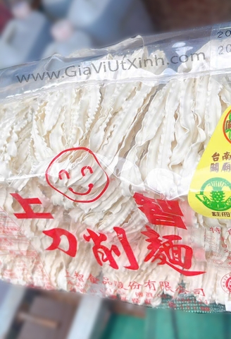MÌ SỢI RĂNG CƯA GUAN MIAO 900G - MÌ ĐŨA ĐÀI LOAN SỢI GỢN DAO XẮT