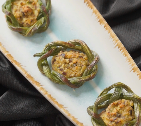 ĐẬU ĐŨA NHÂN ĐẬU GÀ