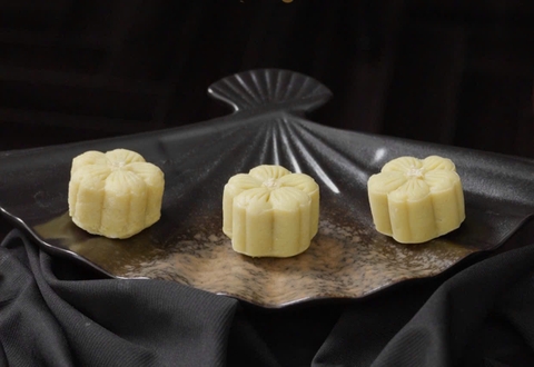 BÁNH TRUNG THU NHÂN CỐM