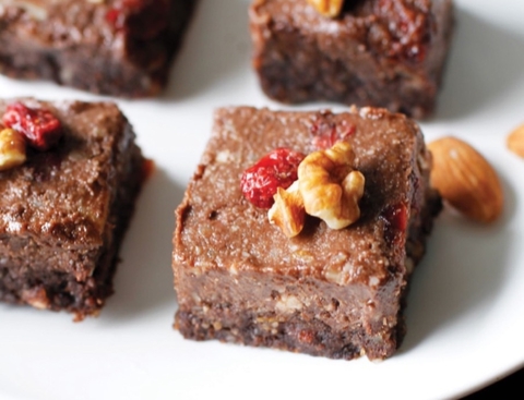 BÁNH BROWNIE ĐẬU ĐEN THUẦN CHAY
