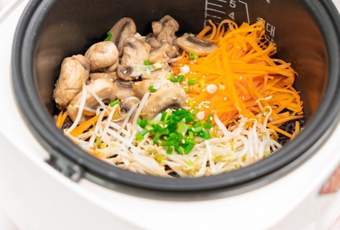 “CƠM TRỘN LƯỜI” KIỂU HÀN