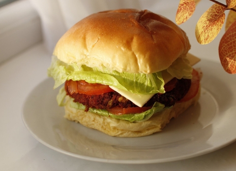 HAMBURGER THUẦN CHAY