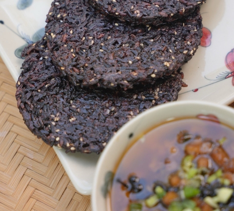 CƠM LỨT CHÁY KHO QUẸT