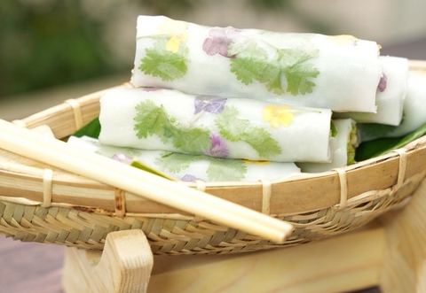 PHỞ CUỐN HÌNH HOA CHAY