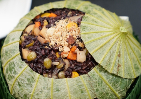 CƠM LỨT HẤP HẠT SEN