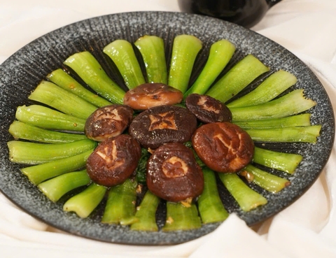 CẢI CHÍP XÀO NẤM SỐT X.O