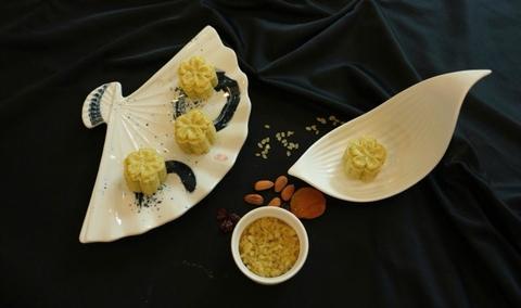 BÁNH TRUNG THU KHOAI LANG NHÂN CỐM HEALTHY