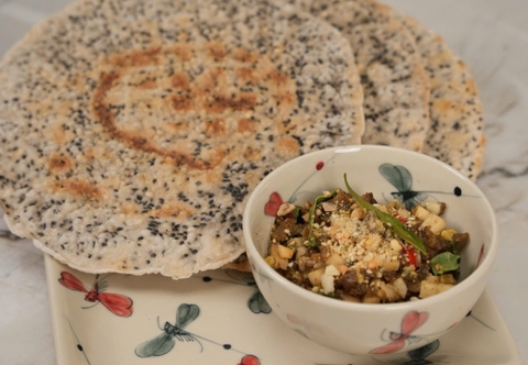 BÁNH ĐA XÚC HẾN CHAY