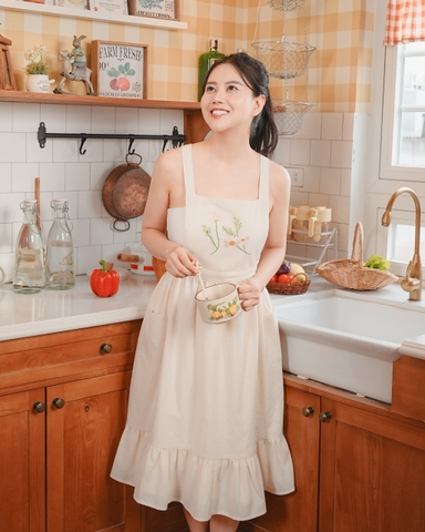 Tạp Dề  Vintage Bèo Gấu- Vải Linen Tự Nhiên – Tạp Dề Thời Trang Cao Cấp -  Dành Cho Mẹ Và Bé, Màu Be/Hồng/Xanh - Set YÊN
