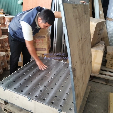 Bàn Gá Hàn Gang 3D D28 2000×1000mm Dùng Trong Cơ Khí Chính Xác