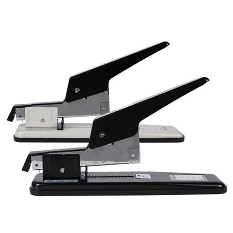 Bấm kim trung 100 tờ Deli 390