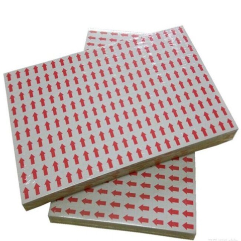 Nhãn mũi tên TOMY