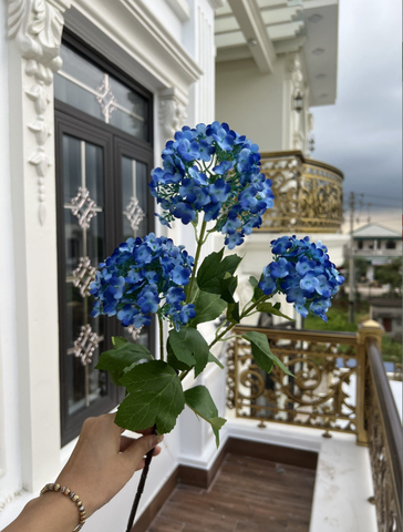 HOA TÚ CẦU NHỰA 3B VIP