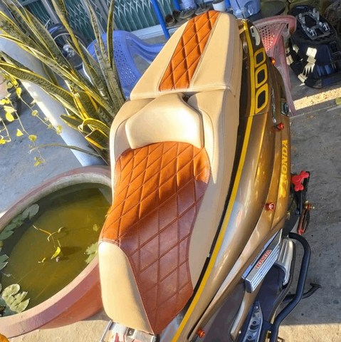 Yên Xe Tựa Lưng Cho Honda PCX - Màu Đặc Biệt _ PCX-TL03-GOLD