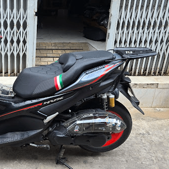 Yên Xe Kiểu Xe NVXV1 V2 V3 Thể Thao - Đen Cờ Ý _ NVX-G06-BLACK