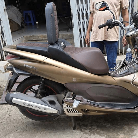 Yên Xe Tựa Lưng Cho Honda PCX –  Màu Đen-Nâu _ PCX-TL03-BROWN