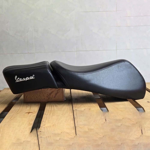 Yên Đôi Vespa Cao Cấp – Màu Đen Đặc Biệt _ VESPA-V12-BLACK2