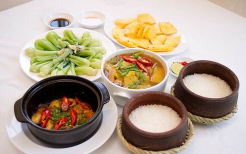 Thực đơn 'Must-try' tại Nhà Hàng Khách Sạn Bình Minh: Khi đặc sản Hà Tĩnh lên ngôi chuẩn vị khách sạn 3 sao