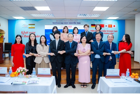 Trường Đại học Nguyễn Trãi hợp tác toàn diện cùng Tập đoàn Sunwah – Hongkong