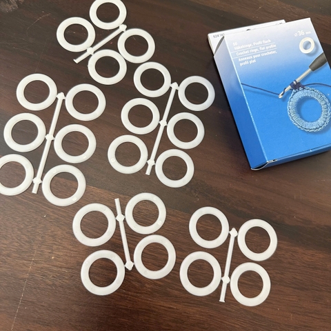 Bộ vòng tròn nhựa size 36mm (1 Set/50 cái), nhập từ Prym