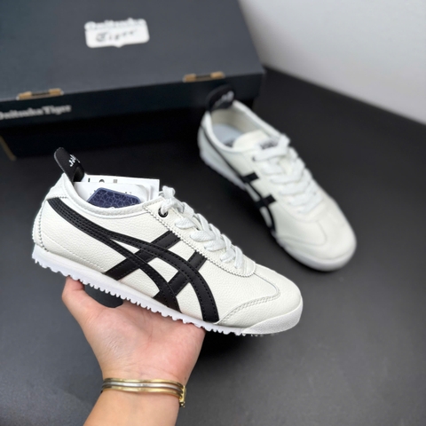 tiger trắng viền đen