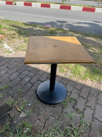 Bàn cafe vuông chân sắt-DQDKD