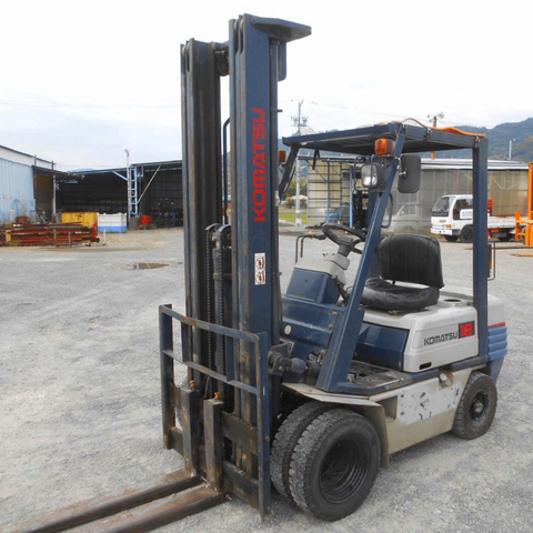 Xe nâng Nhật bãi 1.8 tấn KOMATSU FD18-11 tháp cao 5.5m - 210545