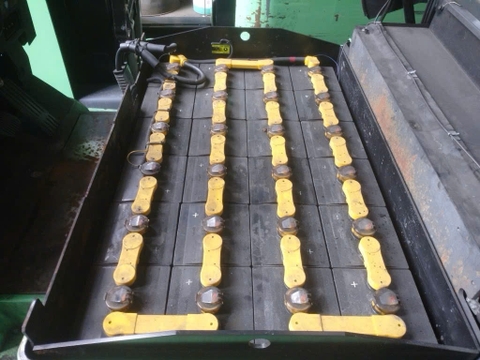 Xe nâng điện cũ 2 tấn TOYOTA 7FBE20 (Nâng Cao 6.5m - Chuyên Kho Hẹp)