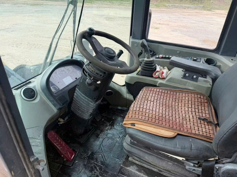 Máy xúc lật cũ XCMG LW500KV Đời 2018 (Bản Cao Cấp - Cần Dài 3.4m)