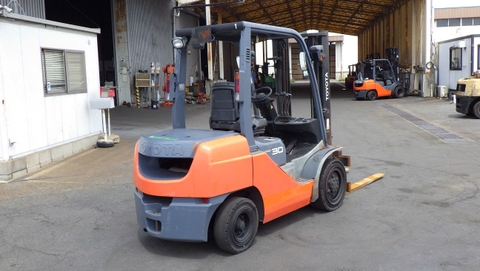 Xe nâng dầu cũ 3 tấn Toyota 02-8FD30 đời 2016 Nhật bãi mâm xoay số tự động - 62638