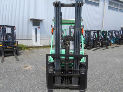 Xe nâng dầu 2.5 tấn MITSUBISHI FD25T (Siêu Lướt 935 Giờ - Nâng Cao 5.5m)