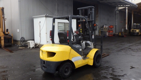 Xe nâng dầu 3 tấn KOMATSU FD30C-17 Số Sàn - Nâng Cao 4m (Gật Gù)